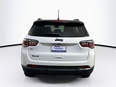 Used 2022 Jeep Compass Latitude w/ Convenience Group AWD/4WD image 6