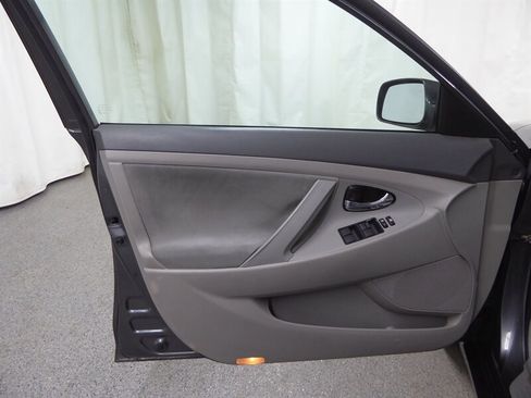Used 2009 Toyota Camry image 19