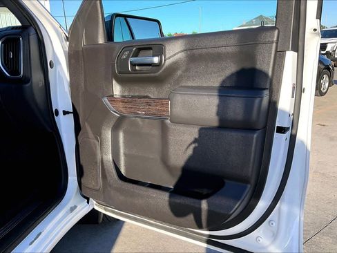 Used 2020 GMC Sierra 1500 SLE w/ SLE Value Package image 20