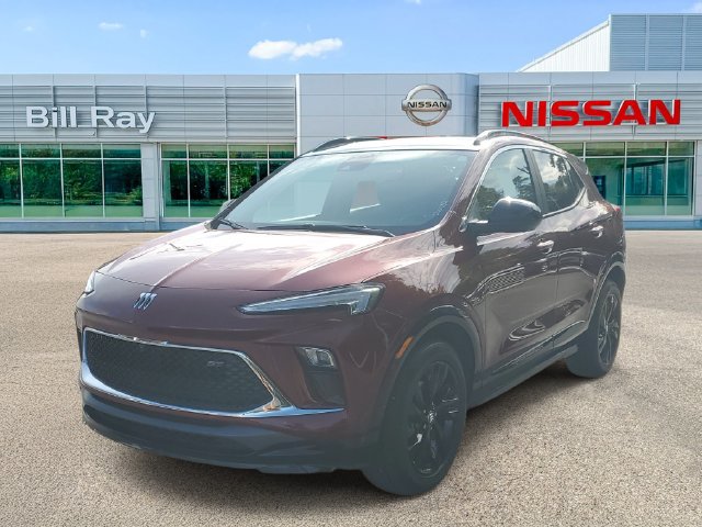 Used 2024 Buick Encore GX Sport Touring w/ Advanced Technology Package FWD image 2