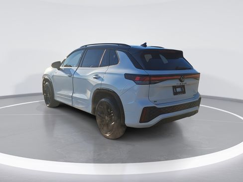 New 2026 Volkswagen Tiguan SE R-Line image 5