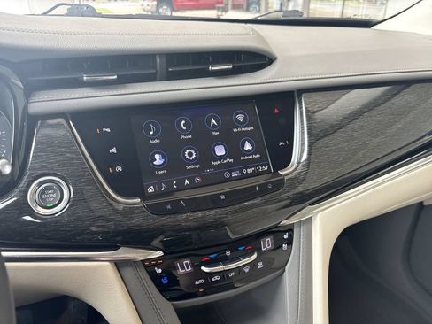 Used 2020 Cadillac XT6 Premium Luxury FWD image 13