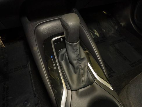 Used 2025 Toyota Corolla LE image 15