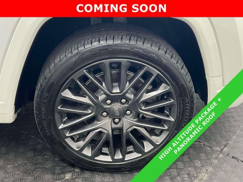 Used 2023 Jeep Compass High Altitude AWD/4WD image 12