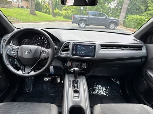 Used 2019 Honda HR-V Sport image 12