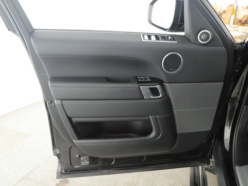 Used 2022 Land Rover Range Rover Sport HST image 7