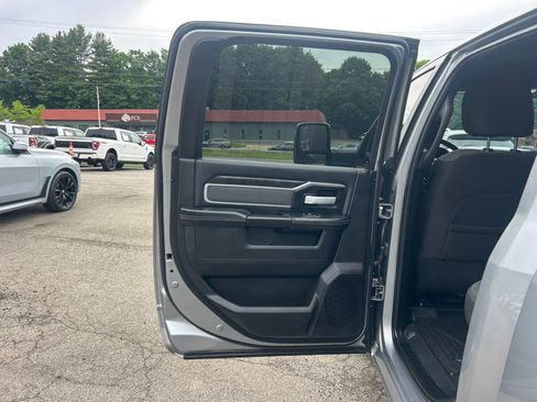 Used 2023 RAM 2500 Big Horn w/ Night Edition AWD/4WD image 20