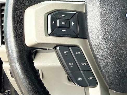Used 2018 Ford F150 Lariat RWD image 31