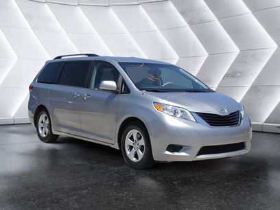 Used 2013 Toyota Sienna LE