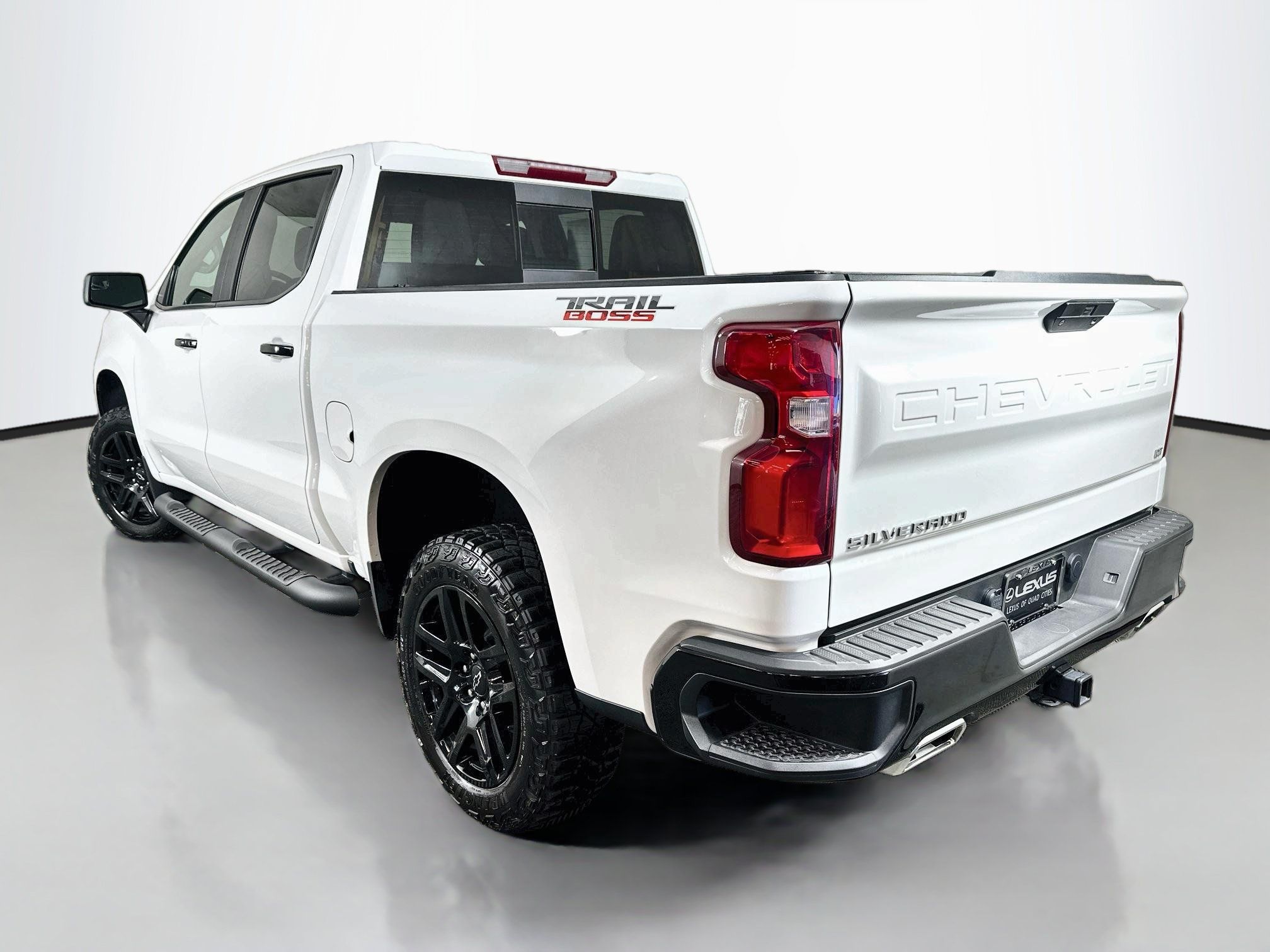 Used 2022 Chevrolet Silverado 1500 LT Trail Boss w/ Convenience Package II AWD/4WD image 5
