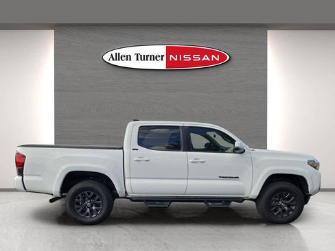 Used 2023 Toyota Tacoma SR5 w/ Technology Package AWD/4WD image 6