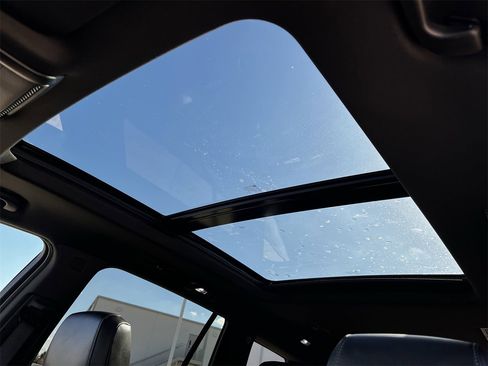 Used 2025 Cadillac XT6 Premium Luxury image 23