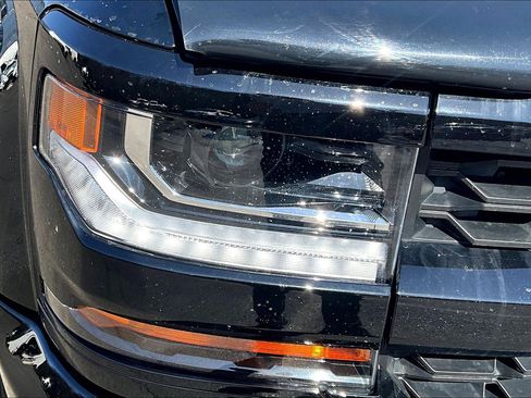 Used 2018 Chevrolet Silverado 1500 Custom w/ Custom Value Package image 23