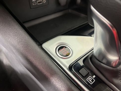 Used 2024 Nissan Altima 2.5 SV image 32