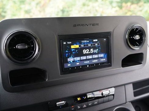 Used 2023 Mercedes-Benz Sprinter 3500 image 36