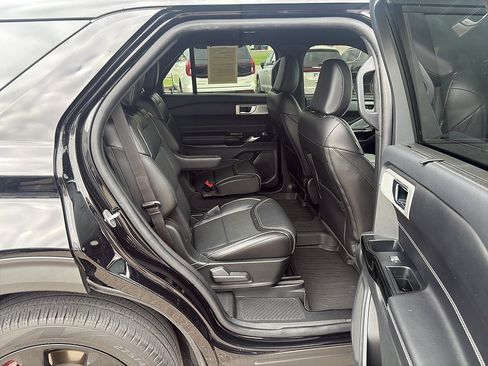 Used 2022 Ford Explorer ST w/ Equipment Group 401A AWD/4WD image 12