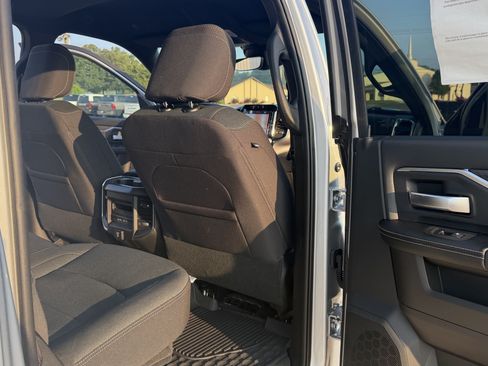 New 2026 RAM 2500 Big Horn AWD/4WD image 44
