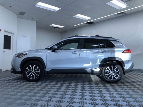 Certified 2024 Toyota Corolla Cross SE image 11