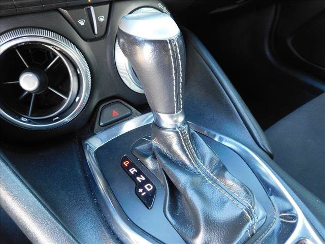 Used 2019 Chevrolet Camaro LT RWD image 11