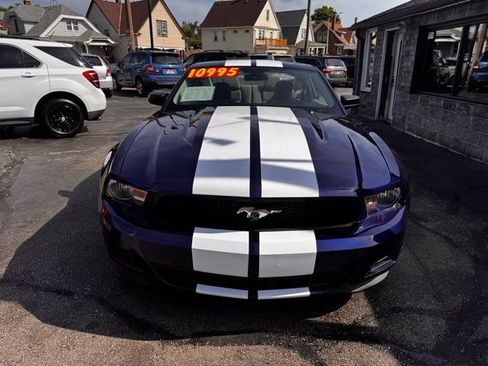 Used 2011 Ford Mustang Coupe w/ 101A Rapid Spec Order Code RWD image 2