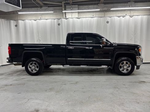 Used 2015 GMC Sierra 2500 SLT w/ Suspension Package, Off-Road image 6