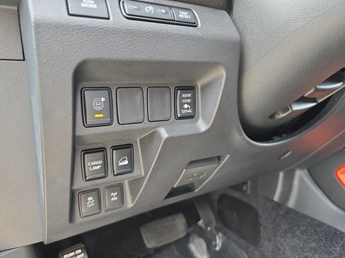 Used 2023 Nissan Frontier PRO-4X w/ Pro Convenience Package AWD/4WD image 28