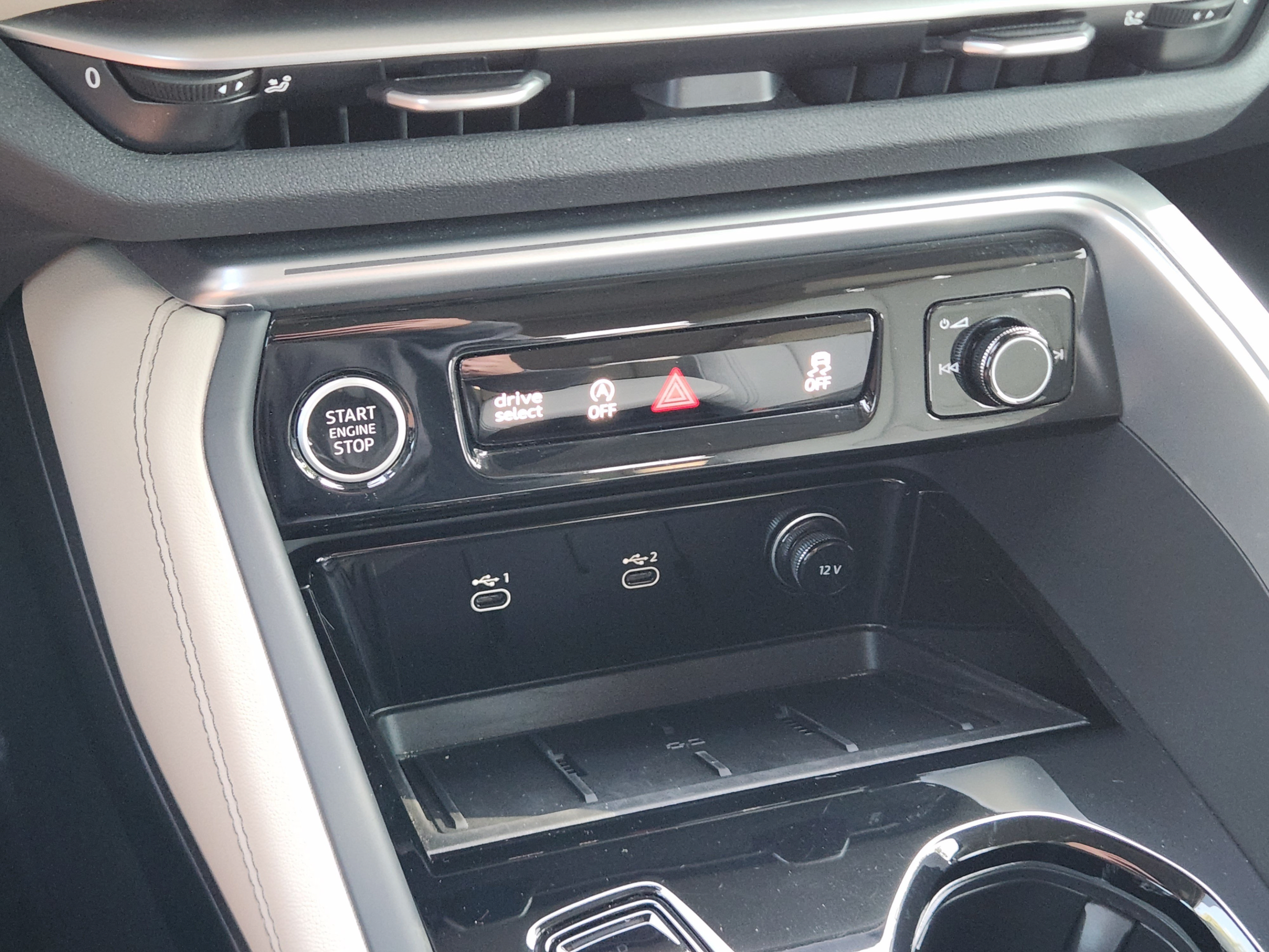 Used 2025 Audi Q5 Premium AWD/4WD image 11