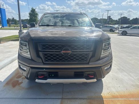 Used 2021 Nissan Titan PRO-4X w/ Pro-4x Convenience Package AWD/4WD image 2