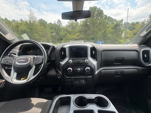 Used 2022 GMC Sierra 2500 SLE w/ SLE Value Package; AWD/4WD image 15