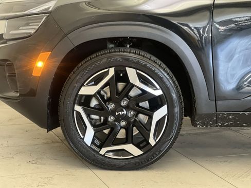 Used 2024 Kia Seltos SX AWD/4WD image 11