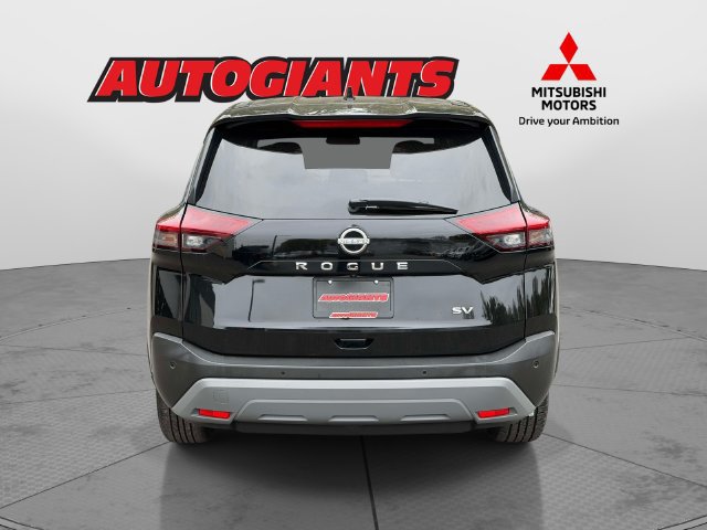 Used 2023 Nissan Rogue SV FWD image 3