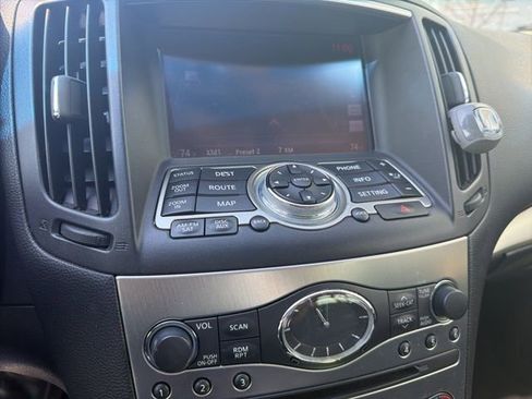 Used 2013 INFINITI G37 x w/ Premium Pkg image 26