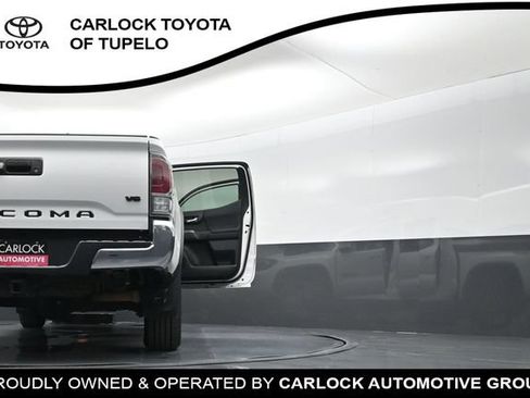 Used 2023 Toyota Tacoma TRD Off-Road AWD/4WD image 46