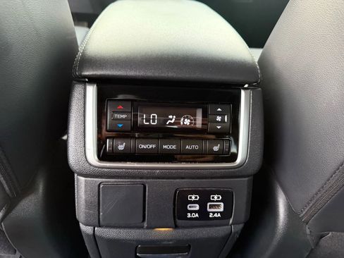 Used 2024 Subaru Ascent Limited w/ Technology Package AWD/4WD image 38