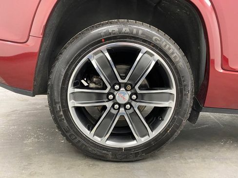 Used 2018 GMC Acadia Denali w/ Technology Package image 17