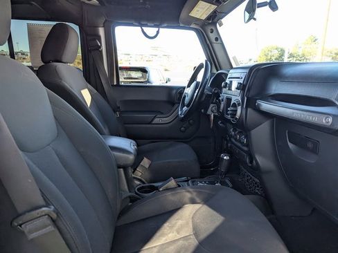 Used 2018 Jeep Wrangler Unlimited Sport w/ Connectivity Group image 30