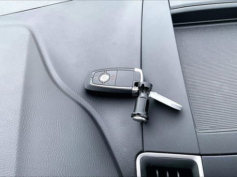 Used 2023 Ford Edge SEL image 12