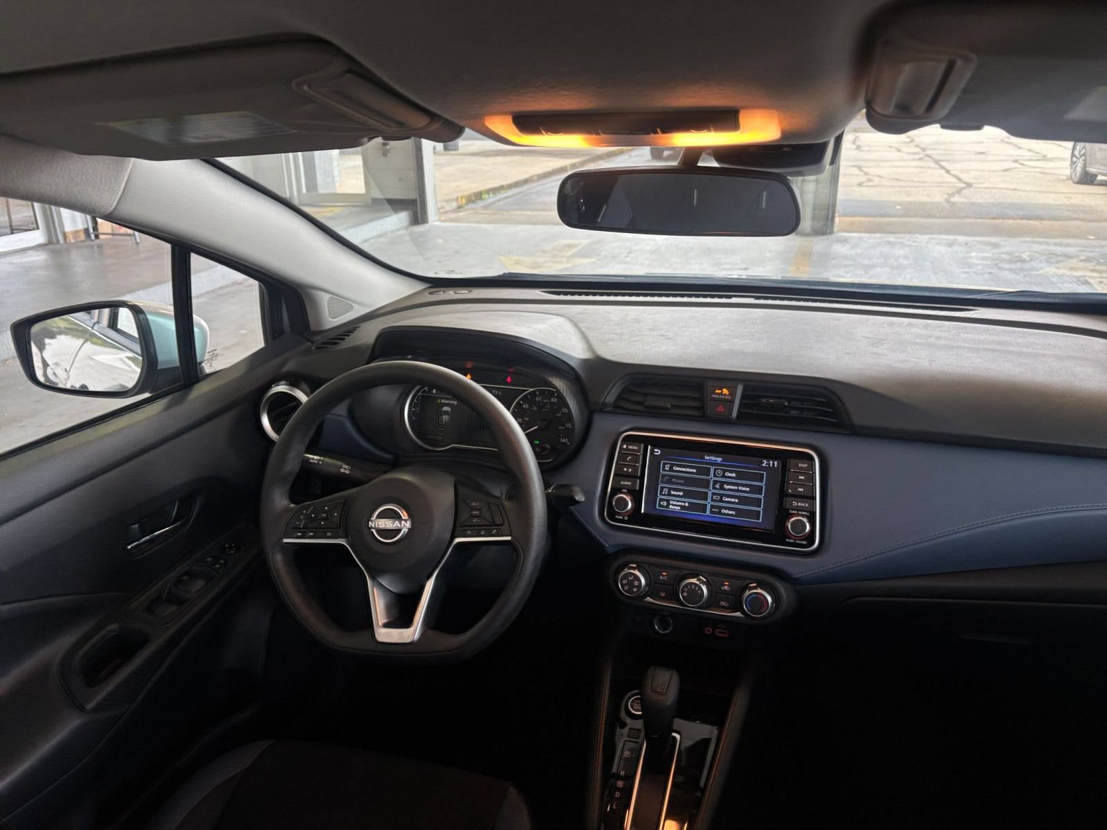 Used 2025 Nissan Versa SV FWD image 31