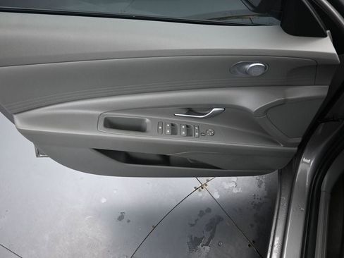 Certified 2022 Hyundai Elantra SEL w/ Preferred Accessory Package image 21