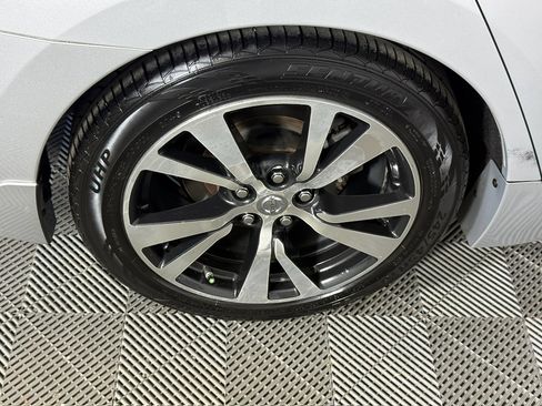 Used 2017 Nissan Maxima 3.5 SL w/ Interior Lighting Package image 7