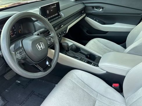 Used 2023 Honda Accord EX image 10