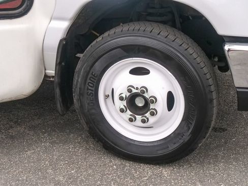 Used 2013 Ford E-450 and Econoline 450 Super Duty w/ Shuttle Bus Prep Pkg RWD image 5