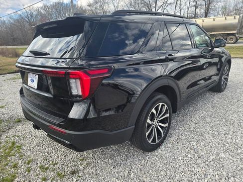 New 2026 Ford Explorer ST-Line RWD image 4