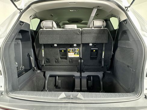 Certified 2025 Toyota Sienna LE FWD image 25