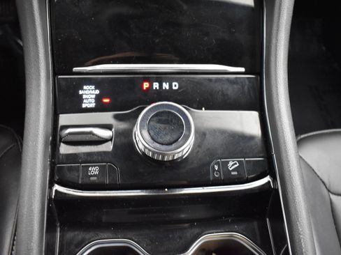 Used 2023 Jeep Grand Cherokee 4WD 4xe image 10
