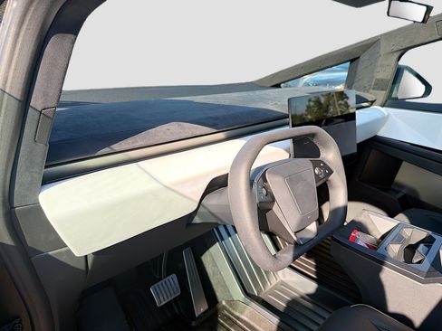 Used 2024 Tesla Cybertruck Cyberbeast image 25