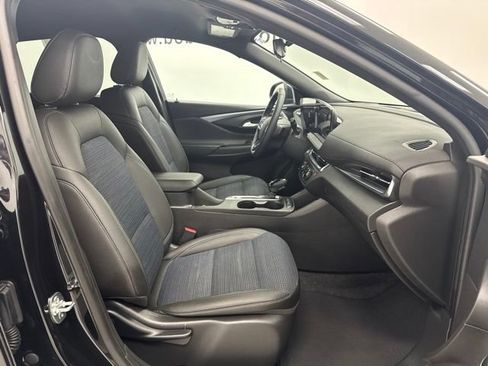 Used 2025 Buick Envista Preferred w/ Convenience I Package FWD image 29