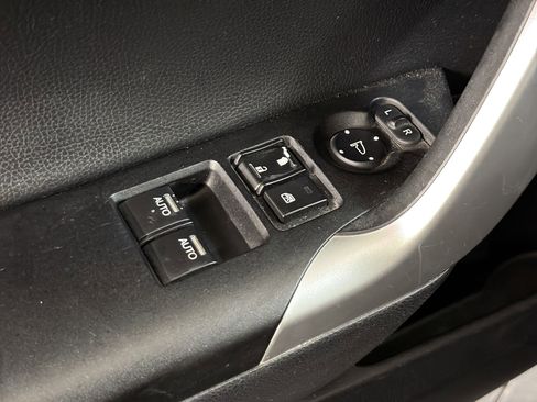 Used 2015 Honda Accord EX-L image 12