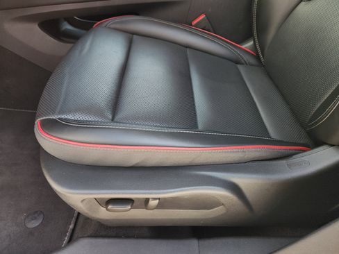 Used 2023 Buick Envision Essence w/ Sport Touring Package FWD image 27