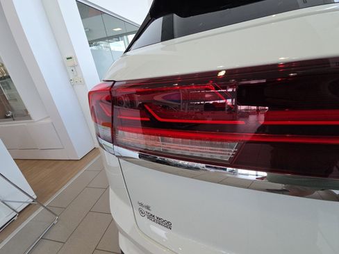 New 2026 Volkswagen Atlas Cross Sport SE AWD/4WD image 11